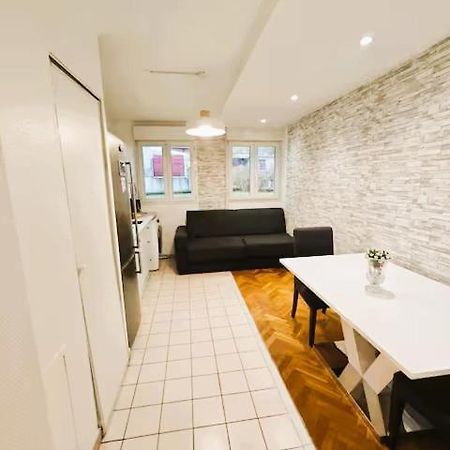 Mini-Studio Avec Kitchenette Ou Chambre Confort Avec Frigo Et Tv - Parking En Option Sur Resa ! Chaville Zewnętrze zdjęcie