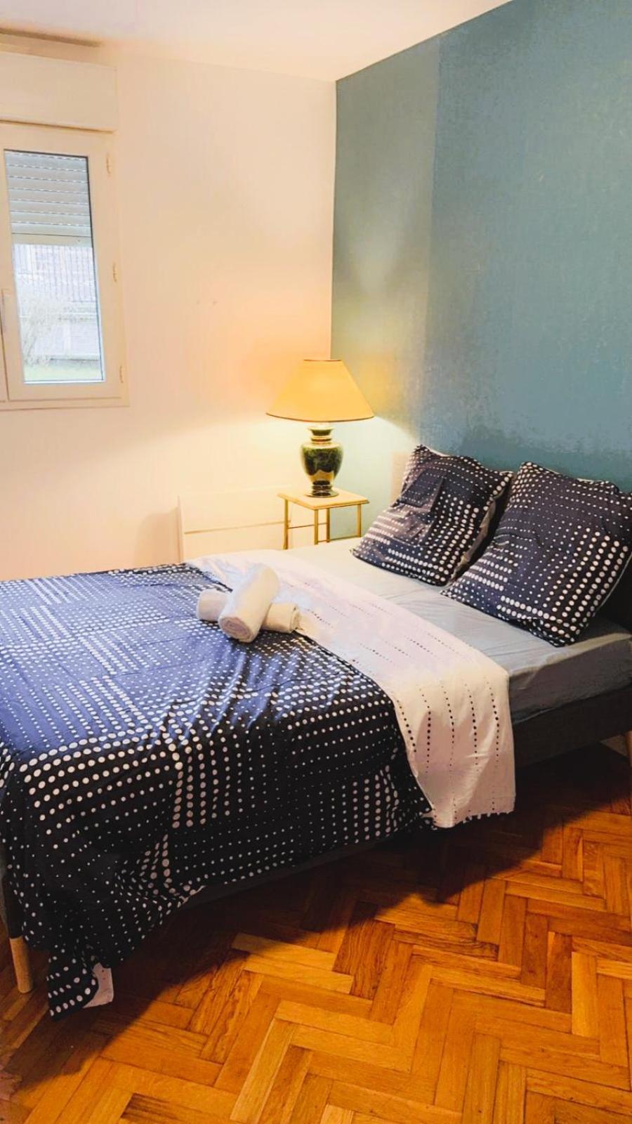 Mini-Studio Avec Kitchenette Ou Chambre Confort Avec Frigo Et Tv - Parking En Option Sur Resa ! Chaville Zewnętrze zdjęcie